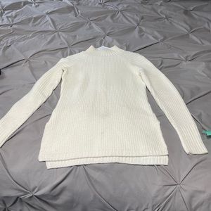 Beautiful sweater bought from Venus. Size small.